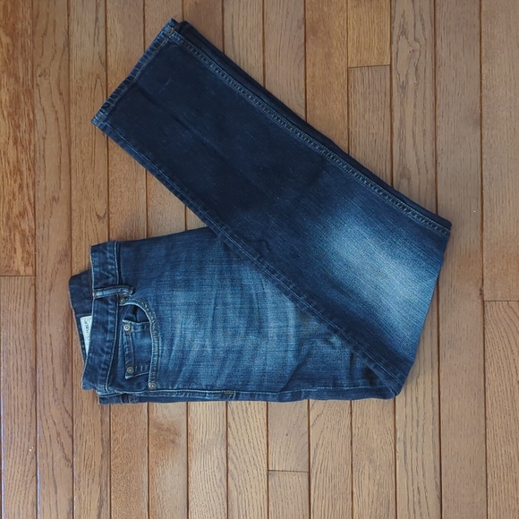 Banana Republic Blue Jeans 31" x 32" (Very Good Condition. Well faded.) - Picture 8 of 8